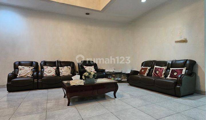 Rumah Sultan Hook 2 Lantai Luas Dan Strategis Jakarta Selatan 2