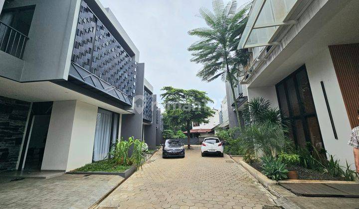 Rumah Modern 2 Lantai Rooftop Luas Dalam Cluster Bintaro Sektor 2 Shm 2