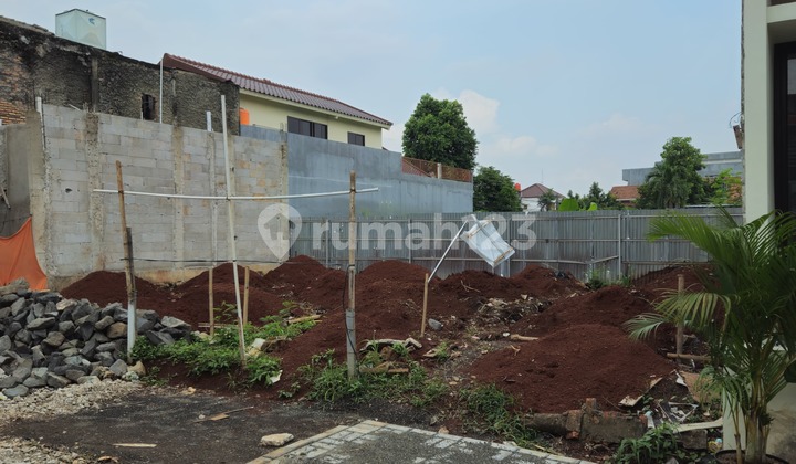 Rumah 2 Lantai Bangunan Baru Dekat Stand BIntaro 2