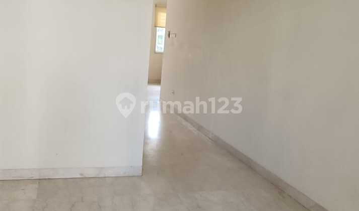 Disewakan Rumah Crown Golf Pantai Indah Kapuk Furnished Jakarta Utara 2