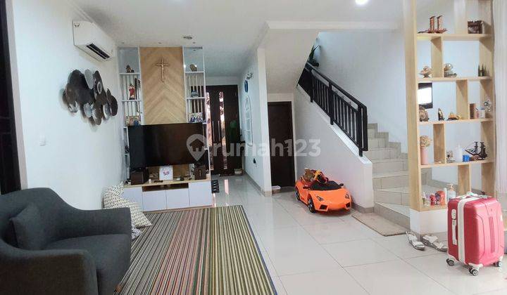 Dijual Rumah semi furnished Hook , Summarecon Bandung  1