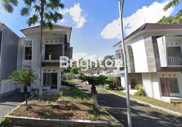 RUMAH LANTAI 2 TYPE 100  LT 135 IN ONE GATE SISTEM TABANAN 2