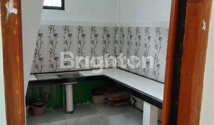 RUMAH 2 LANTAI 4 KM DENPASAR DENGAN TOKO DI DEPAN 2