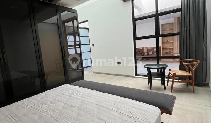 Villa Mewah 6 + 1 Br Dekat Pantai Di Sanur Villa Mewah 6 + 1 Br Dekat Pantai Di Sanur