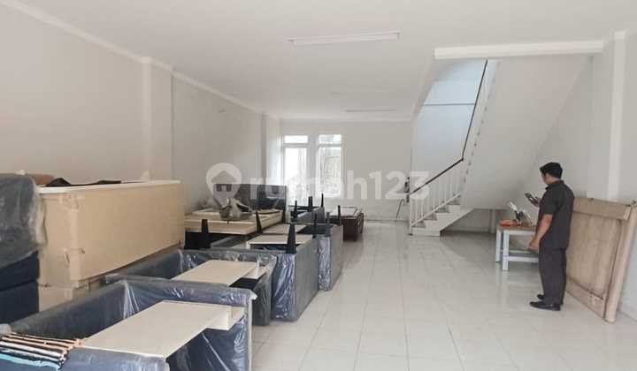 For Rent: Emerald Avenue Sector 9 Shop House For Rent: Emerald Avenue Sector 9 Shop House