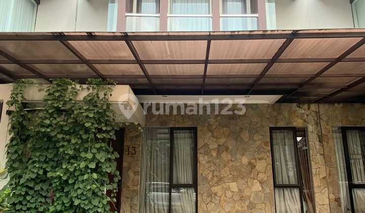 Beautiful and Nice House Inside the Bintaro Complex, South Tangerang Beautiful and Nice House Inside the Bintaro Complex, South Tangerang