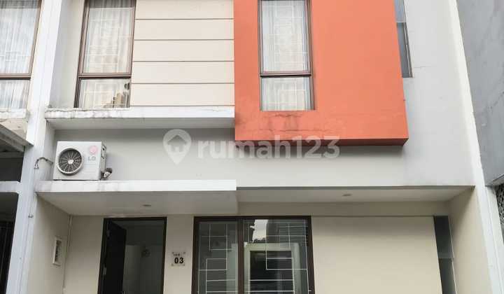Di Jual Cepat Rumah Cantik 2Lt di Graha Raya Bintaro 1