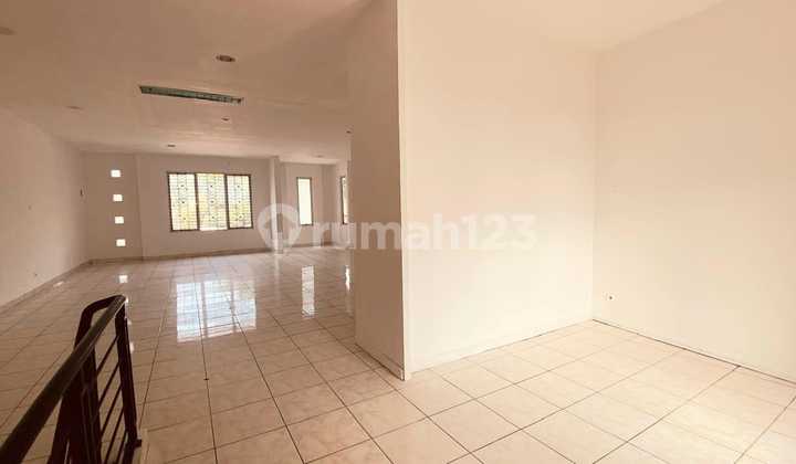 For Rent 2-Story Shop House in Tegal Rotan, Ciputat, South Tangerang