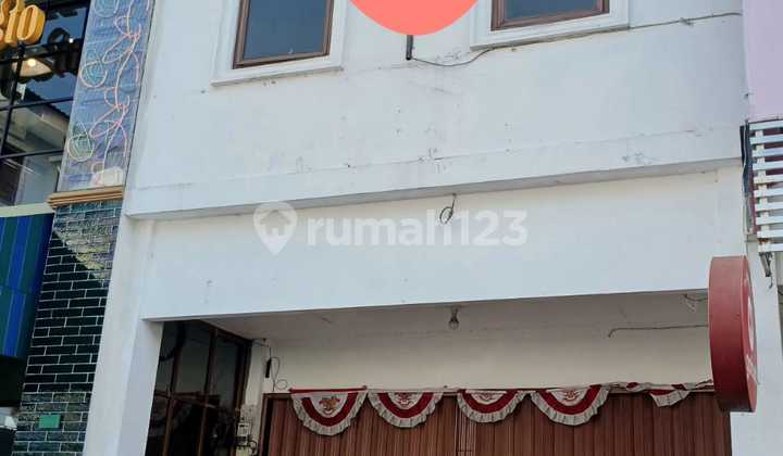 Disewakan Ruko 3lt Lokasi Strategis di Sektor 3 Bintaro