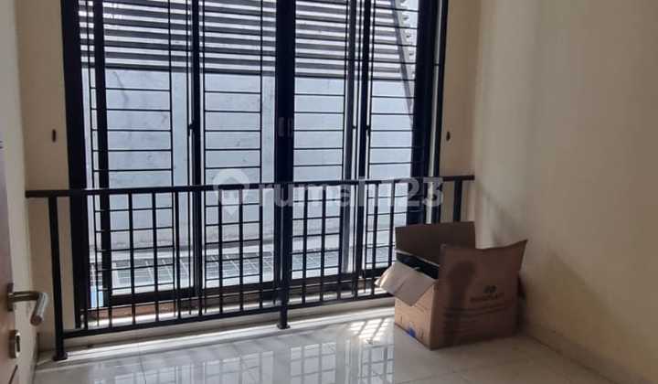 Nice House In Discovery Residence Sector 9-Bintaro, South Tangerang