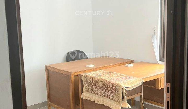 Dijual Cepat Rumah Modern Furnished 3 Lantai Di Pamulang RA15461 2