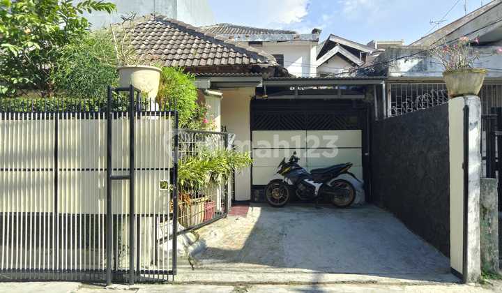 Dijual Rumah Cideng 2 Lantai Jakarta Pusat Hadap Utara Murah