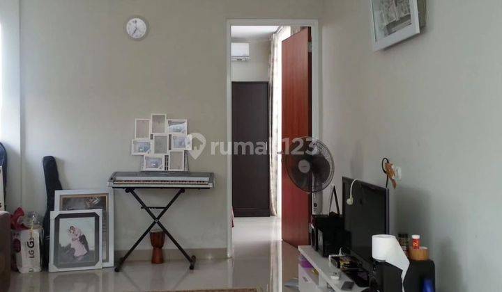 Rumah Minimalis Taman Meruya 3 Lantai Bagus Murah 2