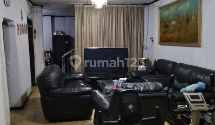 Dijual Rumah Cideng 2 Lantai Jakarta Pusat Hadap Utara Murah 2