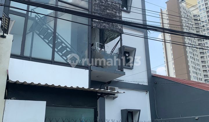 Dijual Kost Premium di Tebet Jakarta Selatan Dekat Perkantoran Dijual Kost Premium di Tebet Jakarta Selatan Dekat Perkantoran