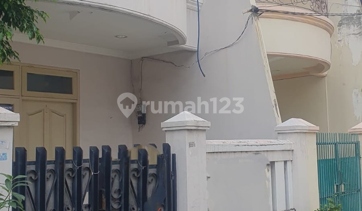 Rumah Tua Tanjung Duren Cocok Untuk Tinggal Kost