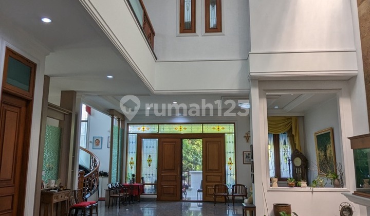 Rumah Mewah Hoek Permata Buana Jakarta Barat Bebas Banjir 2