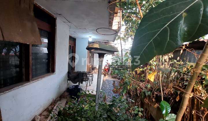 Dijual Rumah di CBD Segitiga Emas Setiabudi Termurah