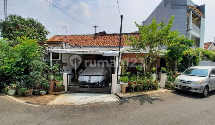 Dijual Rumah Pejompongan Bendungan Hilir Hoek Cocok Kost 2