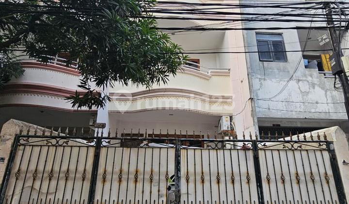 Dijual Rumah Mangga Besar Cocok Untuk Kost Hunian Nyaman Premium