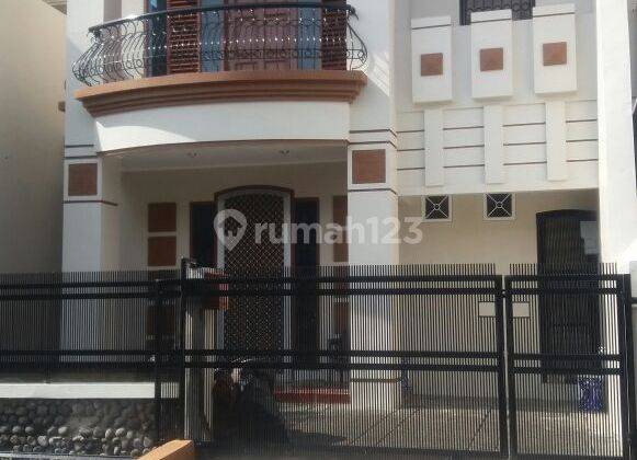 Rumah Bagus Harga Murah Hadap Selatan di Permata Buana 1