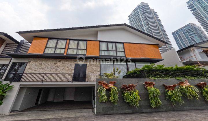 Dijual Rumah Tropical Modern at Kemang Jakarta Selatan 1