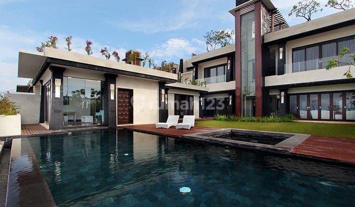 For Sale Premium Villa With Pool & Sea View at Badung Bali 2