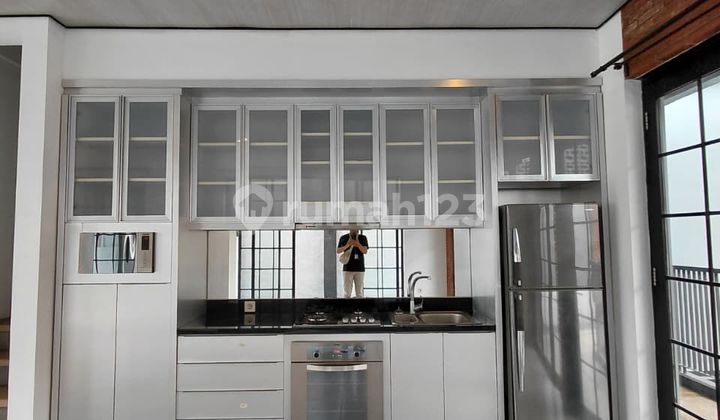 Rumah Dalam Townhouse Cipete Jaksel 3 Lantai + Pool SHM Siap Huni 2