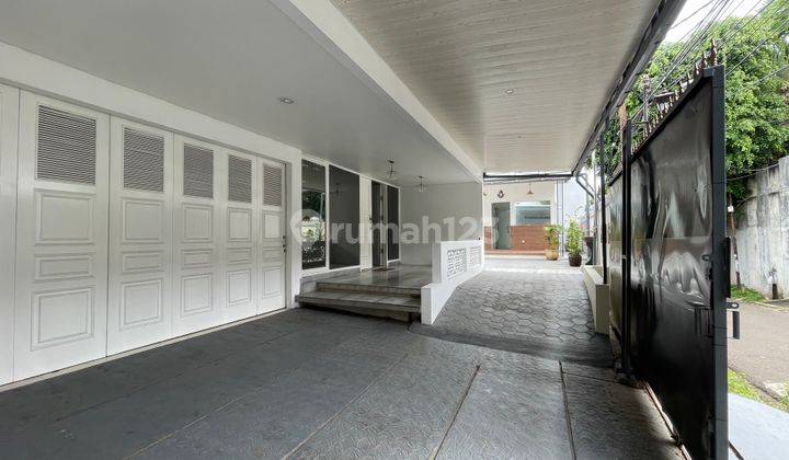 Rumah Bagus Semi Furnished HS Kebayoran Baru, Jakarta Selatan 1