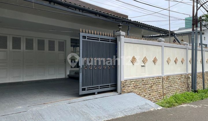 Sewa Rumah Mewah Kebayoran Baru Jaksel, Kolam Renang & Rooftop 2