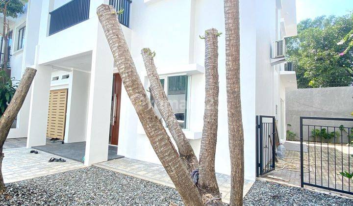 Disewakan Rumah Mewah 4+1br Di Kemang, Cluster Eksklusif. 1