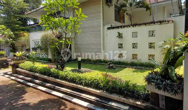 Rumah Eksklusif Di Kemang, 4br + Kolam Renang – 16m Nego