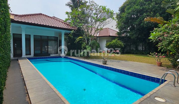 Rumah Mewah Luas Dalam Townhouse Exclusive Di Pejaten