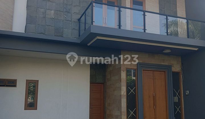 Dijual Rumah Mewah 2 Lantai Di Cibubur Dekat Tol & Lrt Siap Huni.