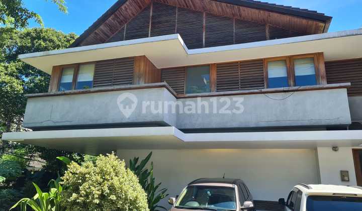 Disewakan Rumah Mewah Di Kemang, Gated Compound Eksklusif.