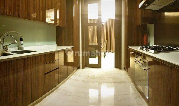 Di sewakan Apartment Botanica, 2br, Furnished, Simprug Jakarta Selatan  2