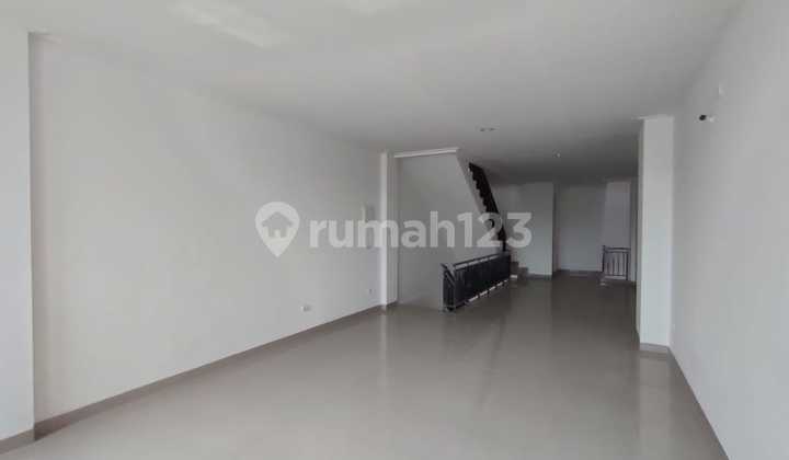 8X15 Row House Golf Island, Pantai Indah Kapuk 2