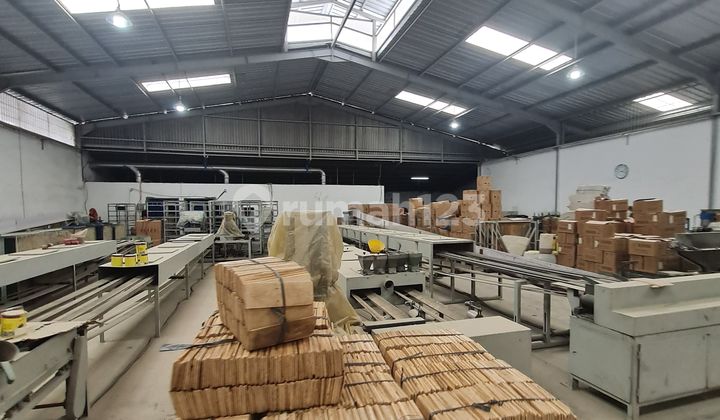 Rare 2300M2 Warehouse for Rent in Kapuk