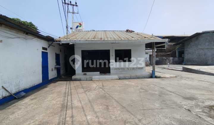 Location on Kapuk Kamal main road, near LT 1157 toll gate. Location on Kapuk Kamal main road, near LT 1157 toll gate.