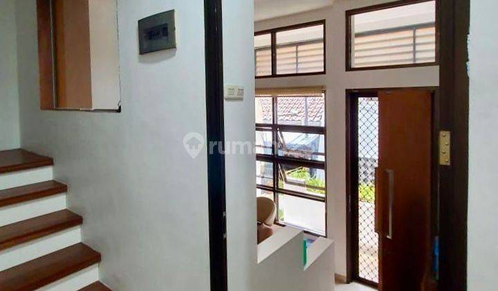 Rumah minimalis dijual di Tanjung Duren 3 Lantai Bagus 2