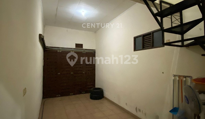Rumah Full Furnish Strategis Di Pesona Khayangan Juanda Depok 2