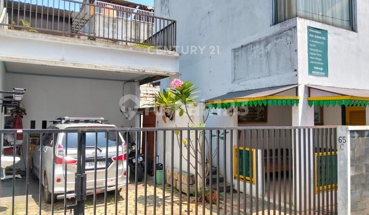 House with Swimming Pool in Pasar Minggu, South Jakarta House with Swimming Pool in Pasar Minggu, South Jakarta