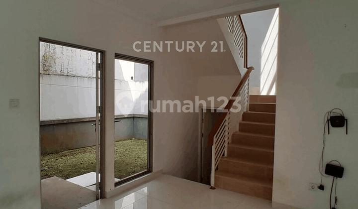 Strategic House in Royal Tajur Housing, Bradfield Cluster, Bogor 2