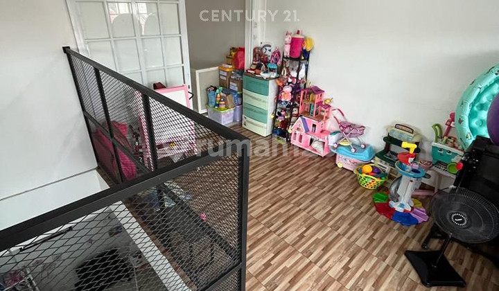 Strategic Ready-to-Occupy House on Jl Pendowo Limo Depok 2