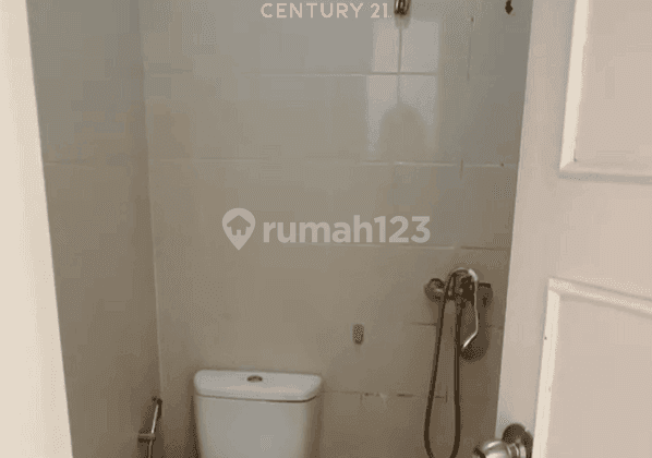 kamar mandi rumah akses tol view gunung