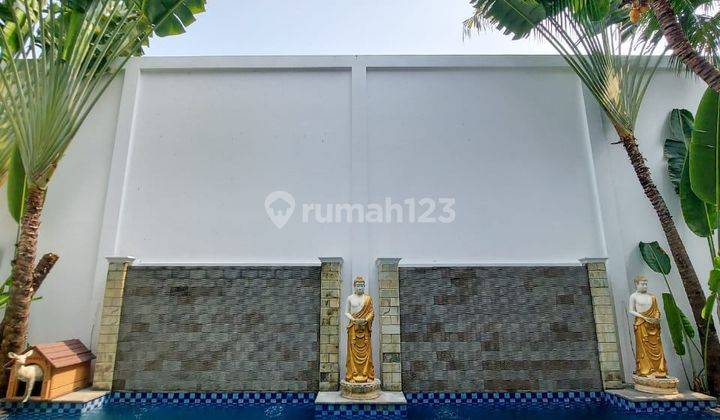 Rumah Mewah Ada Swimming PoolDi Gondang Dia 1