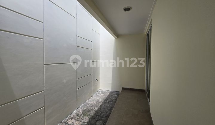 Australia 6X15 - Ready to Occupy.