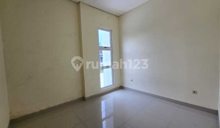 Latin America 10X18 Corner - Ready to Negotiate. Latin America 10X18 Corner - Ready to Negotiate.