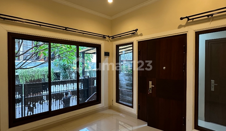 Di Jual Rumah Bagus Dalam Komplek At Jagakarsa 2