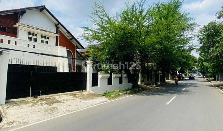 Rumah Luas Pinggir Jalan Cocok Untuk Office Atau Usaha  1